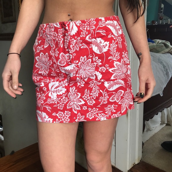 Express Floral Skirt - Picture 1 of 3